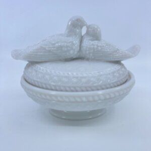 vintage westmoreland milk glass lidded dish with lovebirds design candy trinket